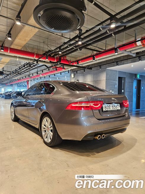 Jaguar XE 2016