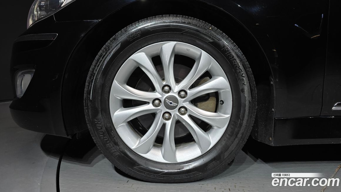 Hyundai Genesis 2013