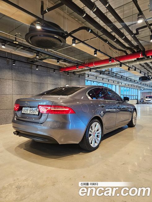 Jaguar XE 2016