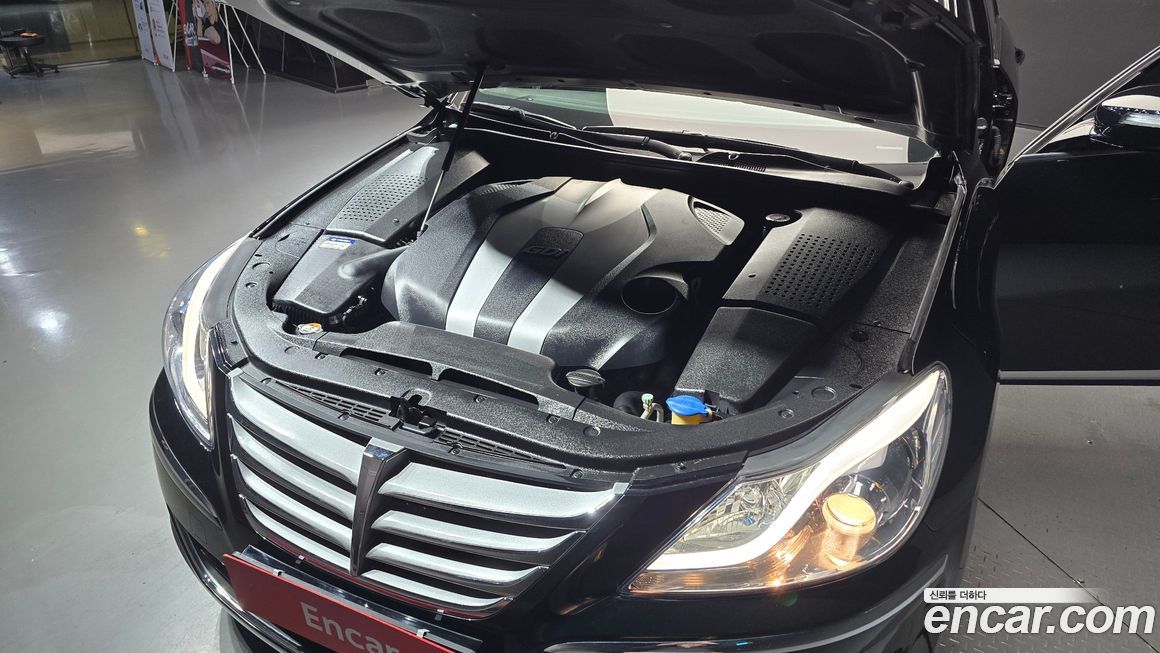 Hyundai Genesis 2013