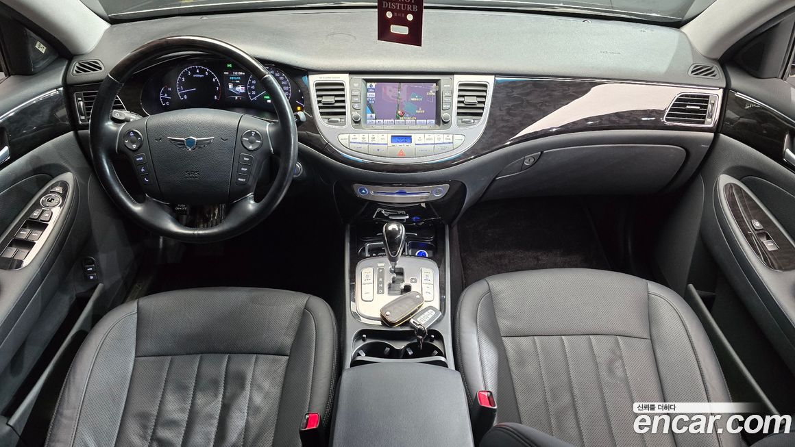 Hyundai Genesis 2013