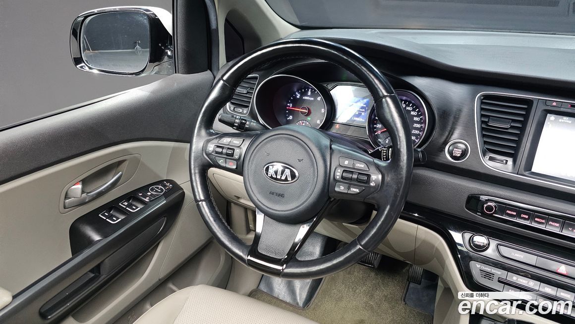 Kia Canival 2015