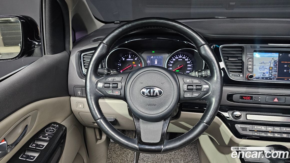 Kia Canival 2015