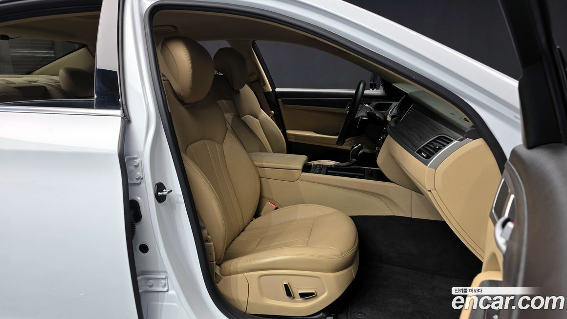 Hyundai Genesis 2014