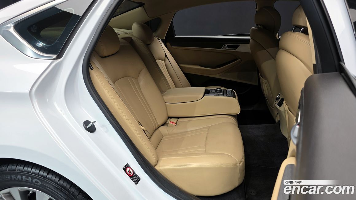 Hyundai Genesis 2014