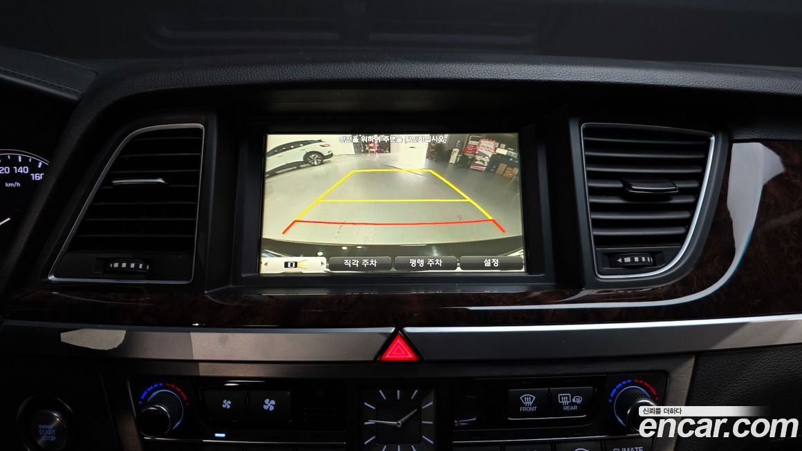 Hyundai Genesis 2015