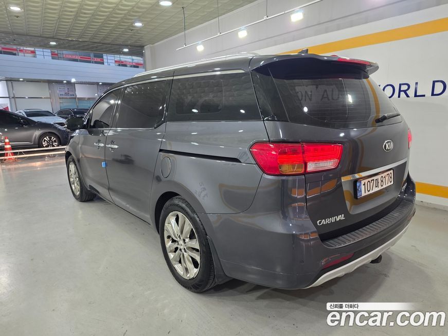 Kia Canival 2016