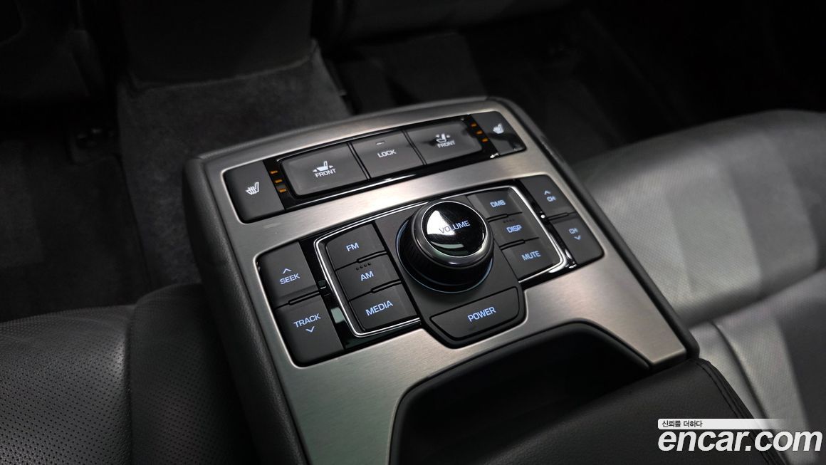 Hyundai Genesis 2015