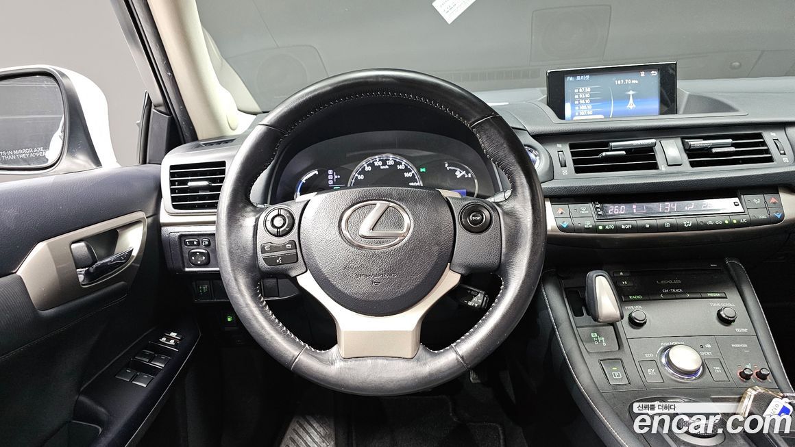 Lexus CT200h 2015