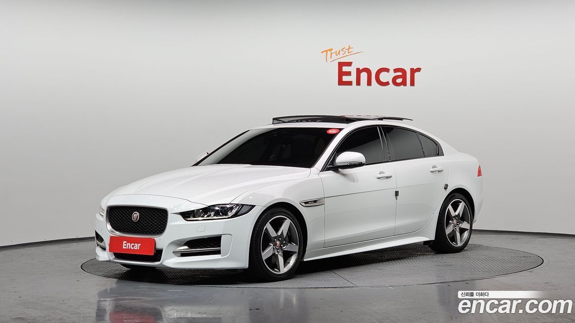 Jaguar XE 2019