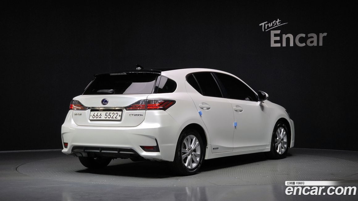 Lexus CT200h 2015