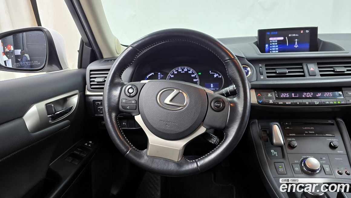 Lexus CT200h 2015