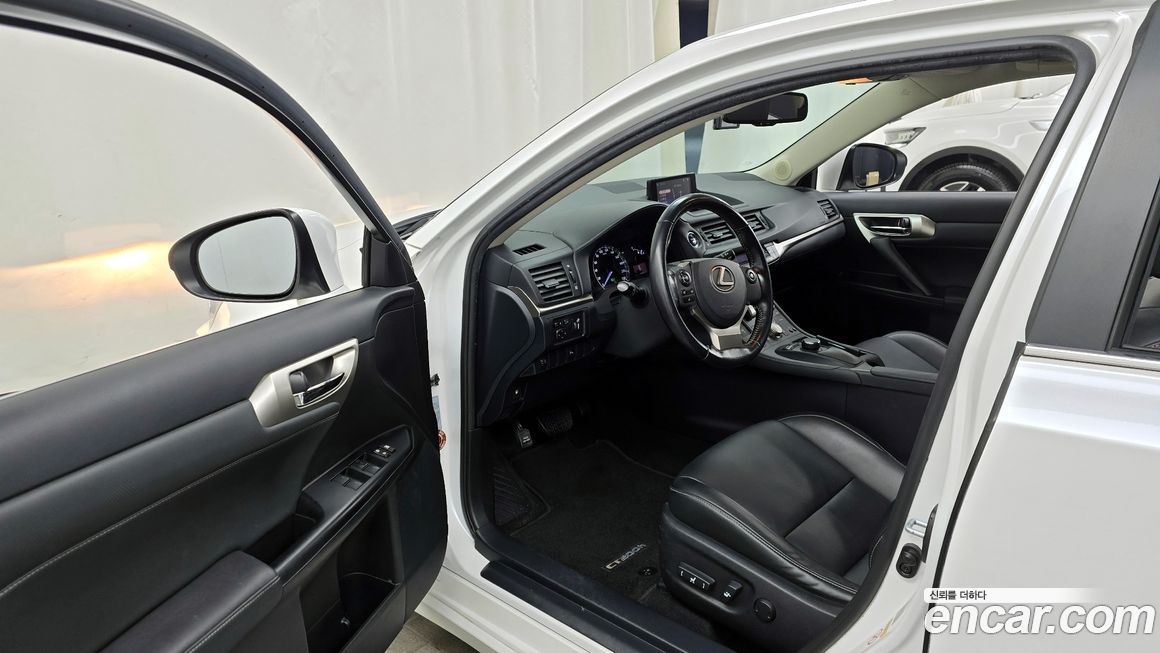 Lexus CT200h 2015