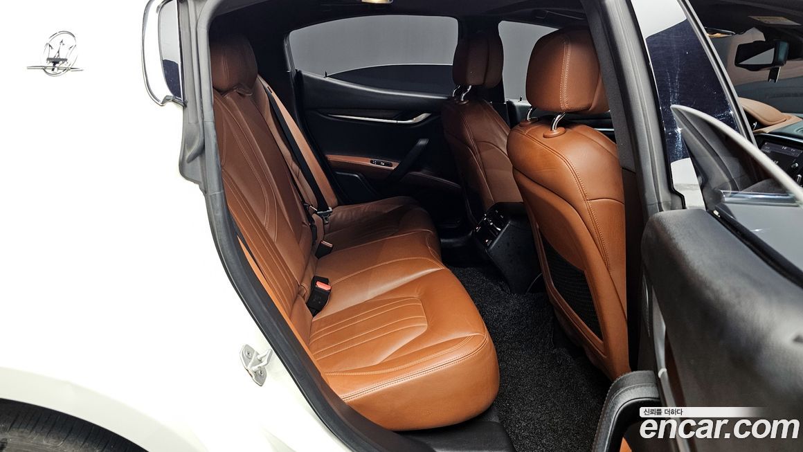 Maserati Ghibli 2015