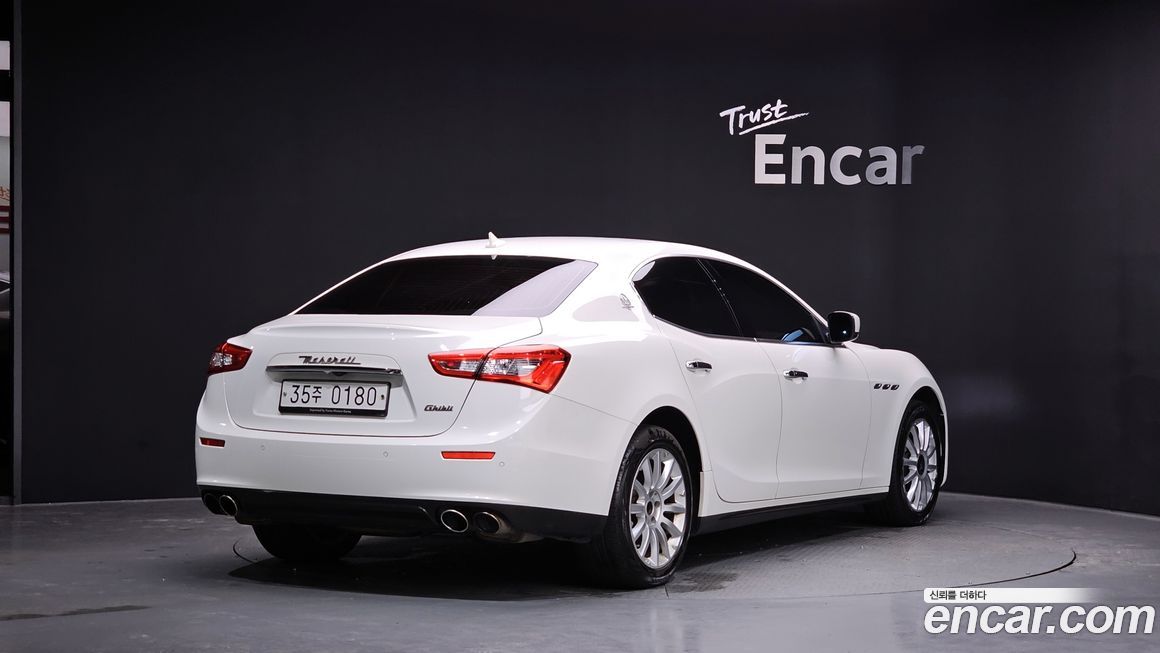 Maserati Ghibli 2015