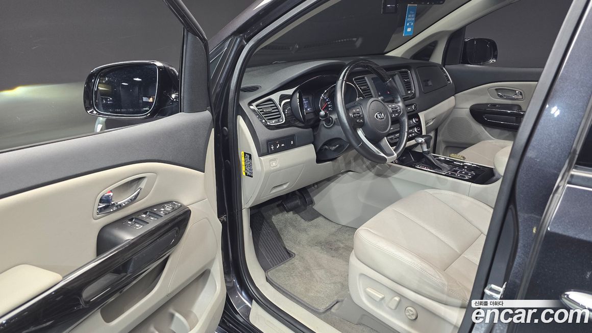 Kia Canival 2019