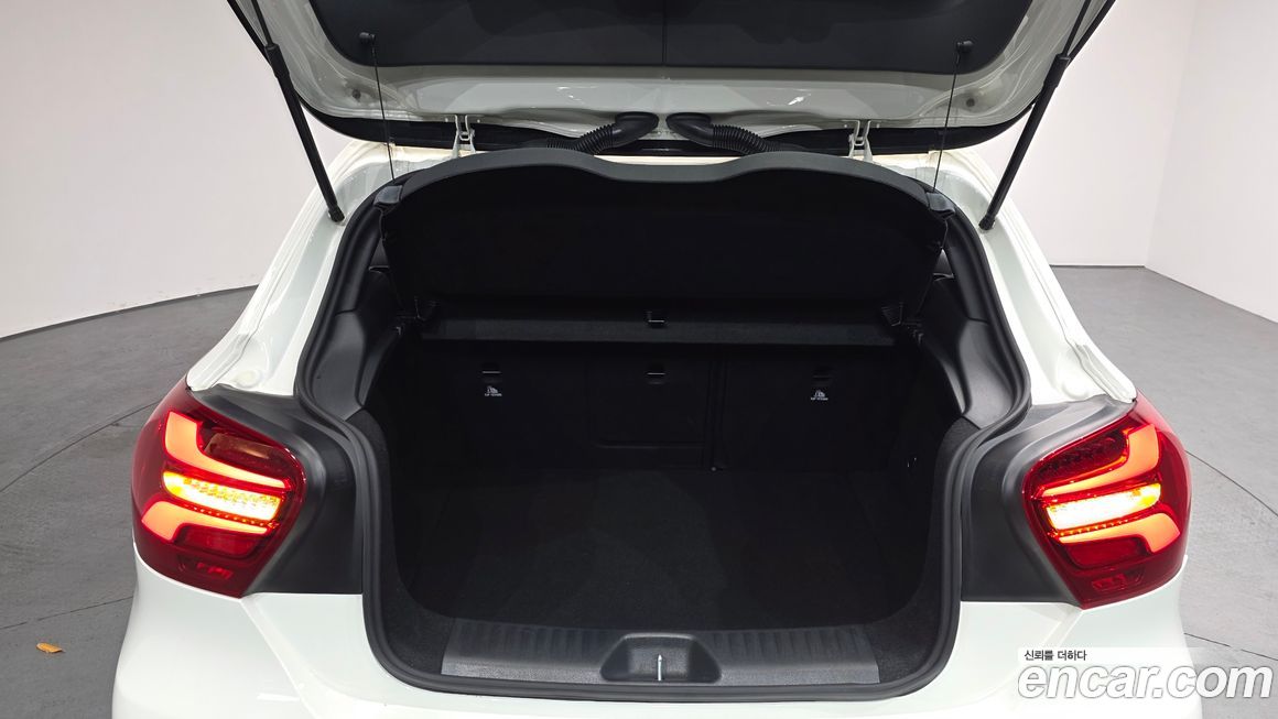 Mercedes-Benz A-Class 2018