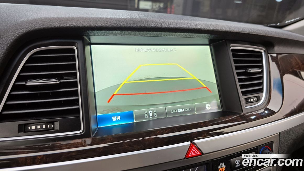 Hyundai Genesis 2016