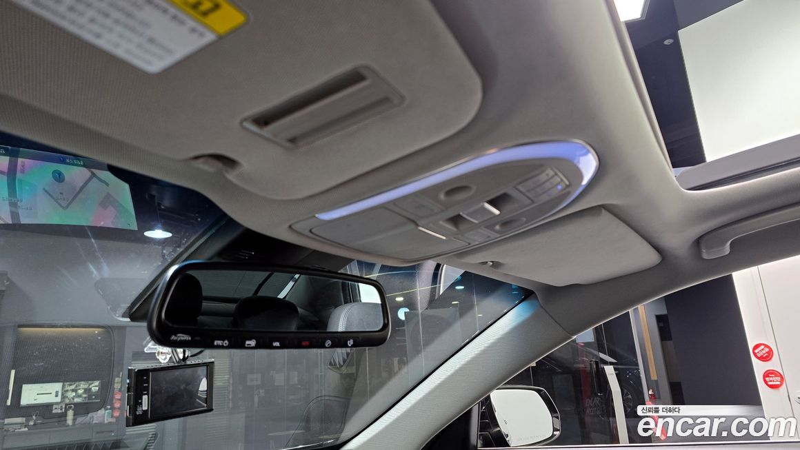 Hyundai Genesis 2016