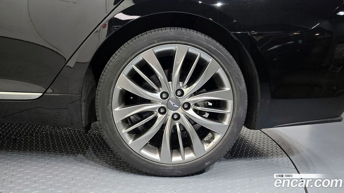 Hyundai Genesis 2016