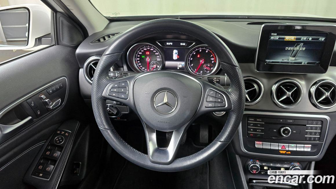 Mercedes-Benz GLA-Class 2019