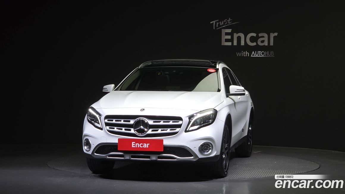 Mercedes-Benz GLA-Class 2019
