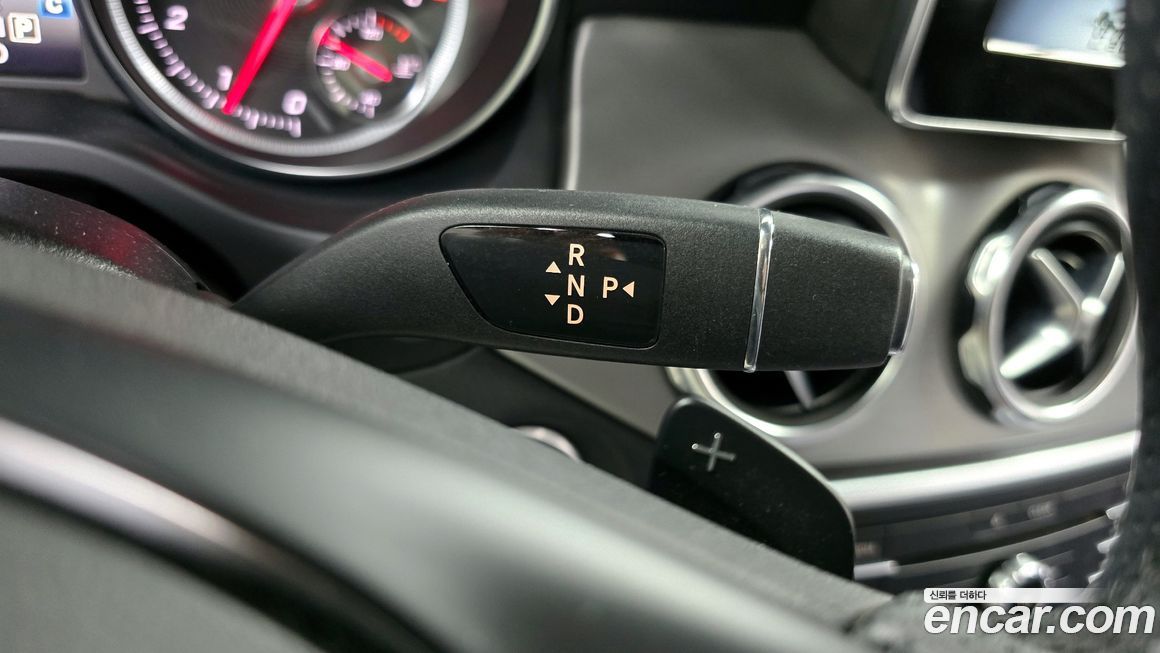 Mercedes-Benz GLA-Class 2019