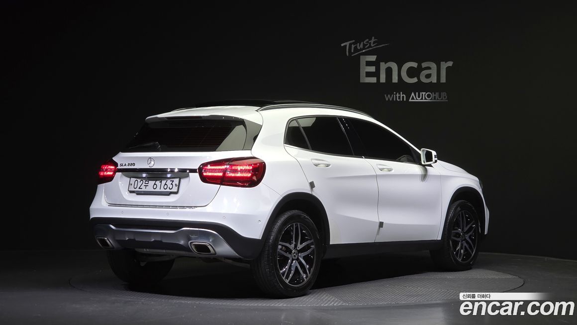Mercedes-Benz GLA-Class 2019