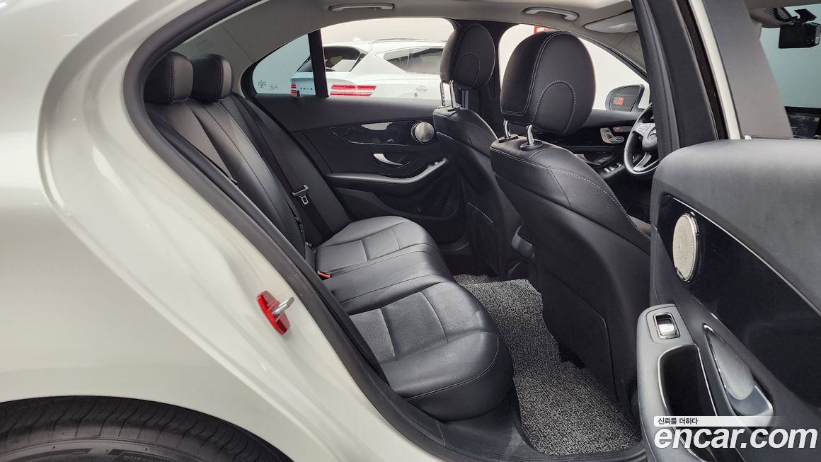 Mercedes-Benz C-Class 2018