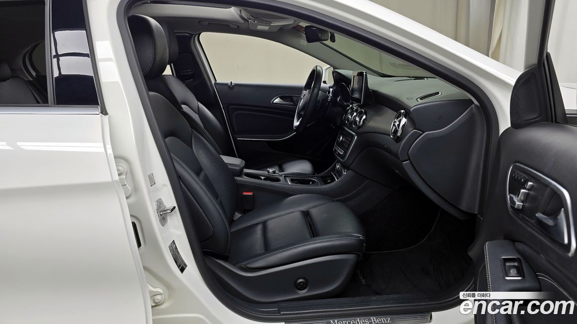 Mercedes-Benz GLA-Class 2019