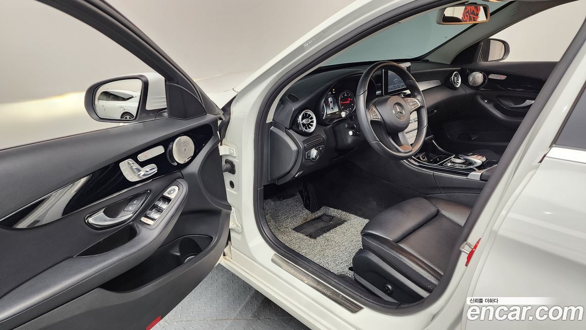 Mercedes-Benz C-Class 2018