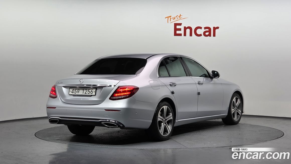 Mercedes-Benz E-Class 2017