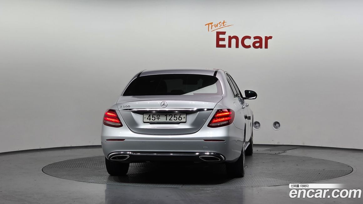 Mercedes-Benz E-Class 2017