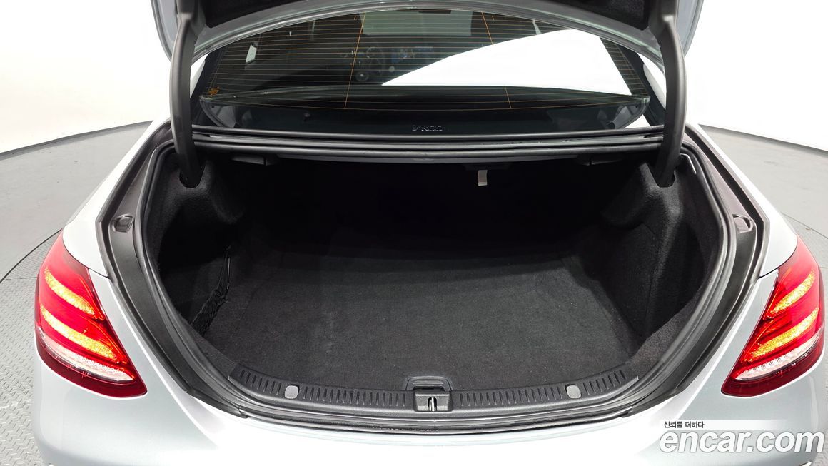 Mercedes-Benz E-Class 2017