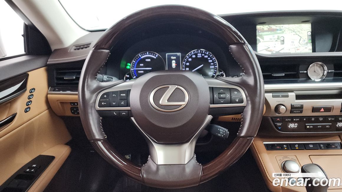 Lexus ES 2018