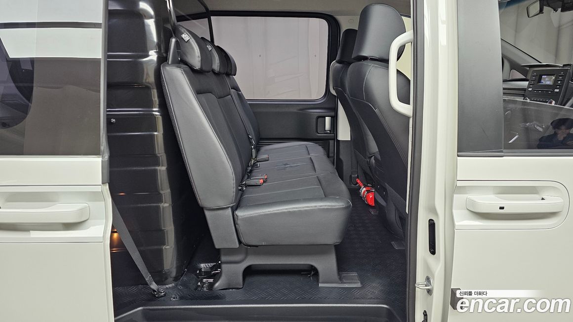 Hyundai Staria 2022