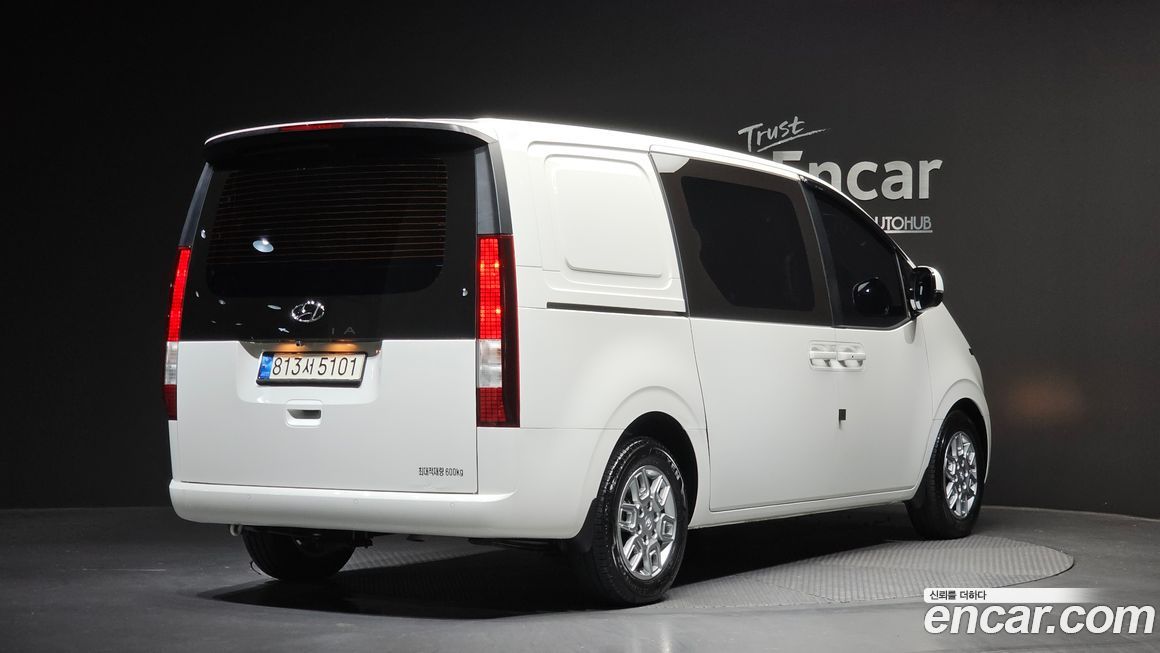Hyundai Staria 2022