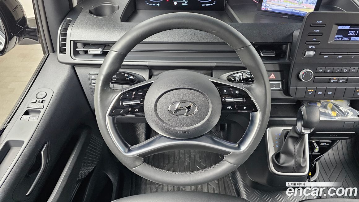 Hyundai Staria 2022