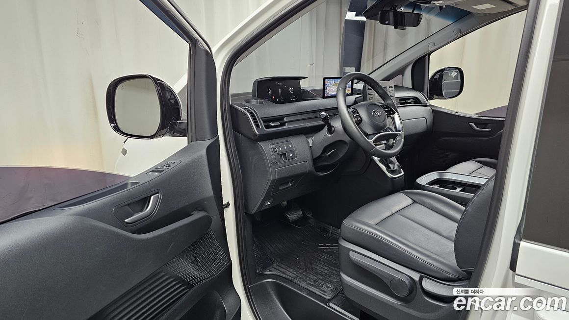 Hyundai Staria 2022