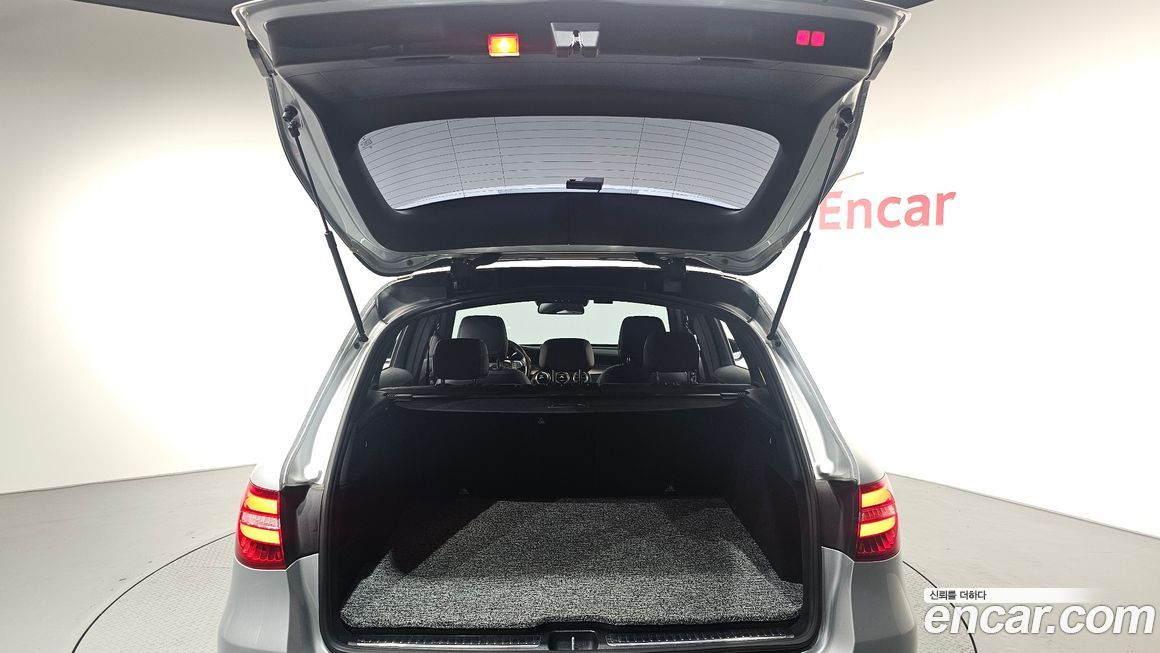 Mercedes-Benz GLC-Class 2018