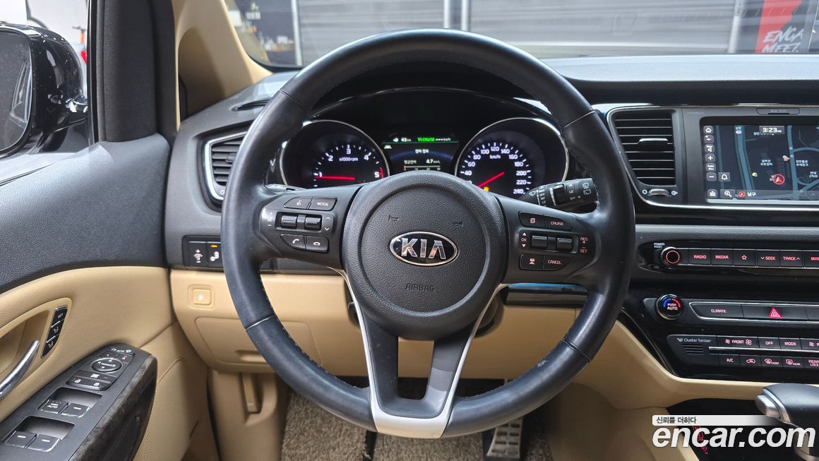 Kia Canival 2019