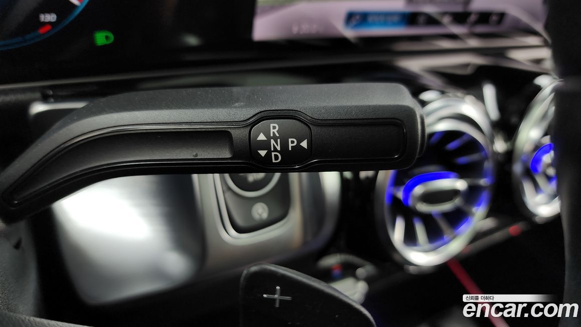 Mercedes-Benz GLB-Class 2020