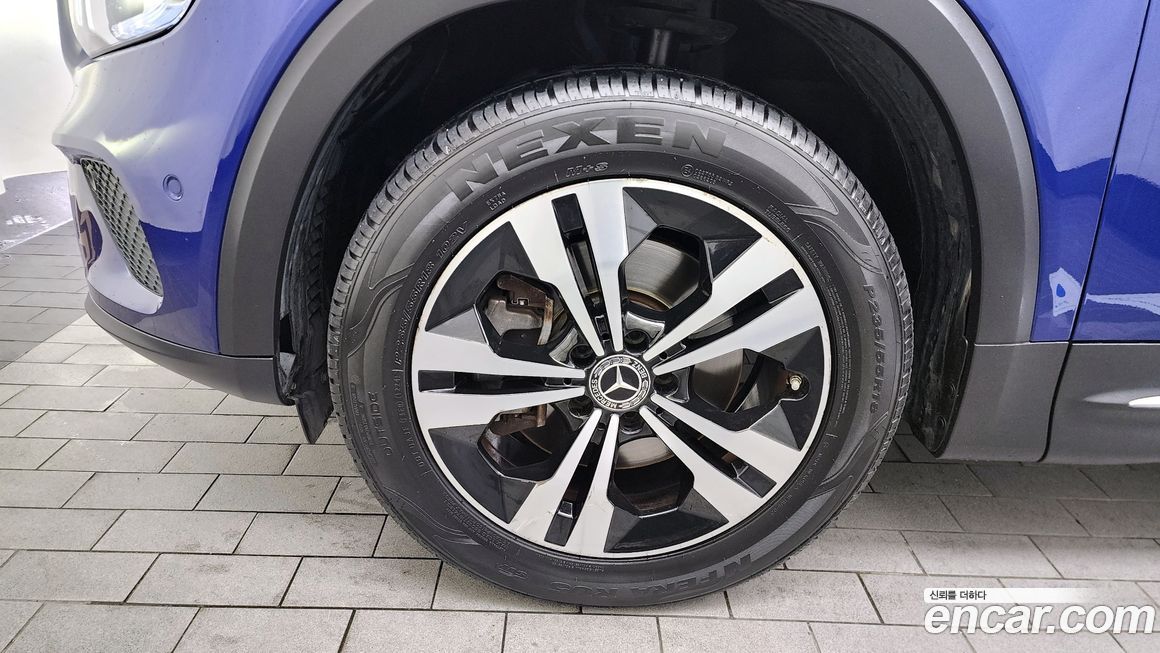 Mercedes-Benz GLB-Class 2020