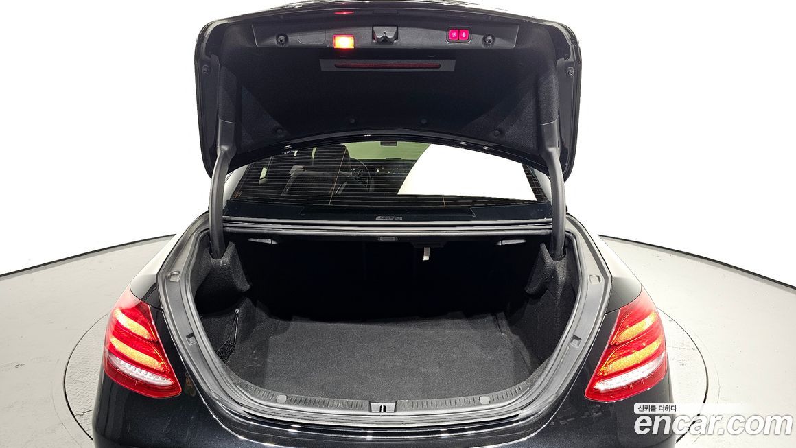 Mercedes-Benz E-Class 2020