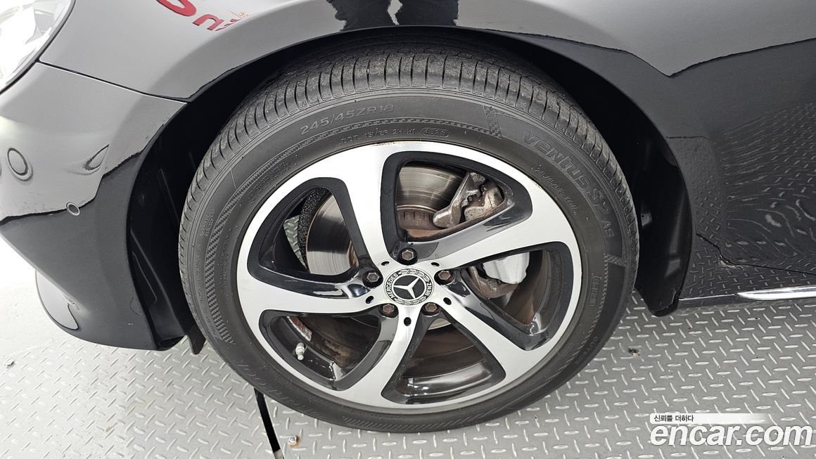 Mercedes-Benz E-Class 2020