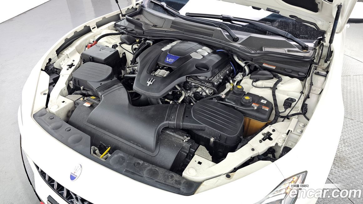 Maserati Ghibli 2019