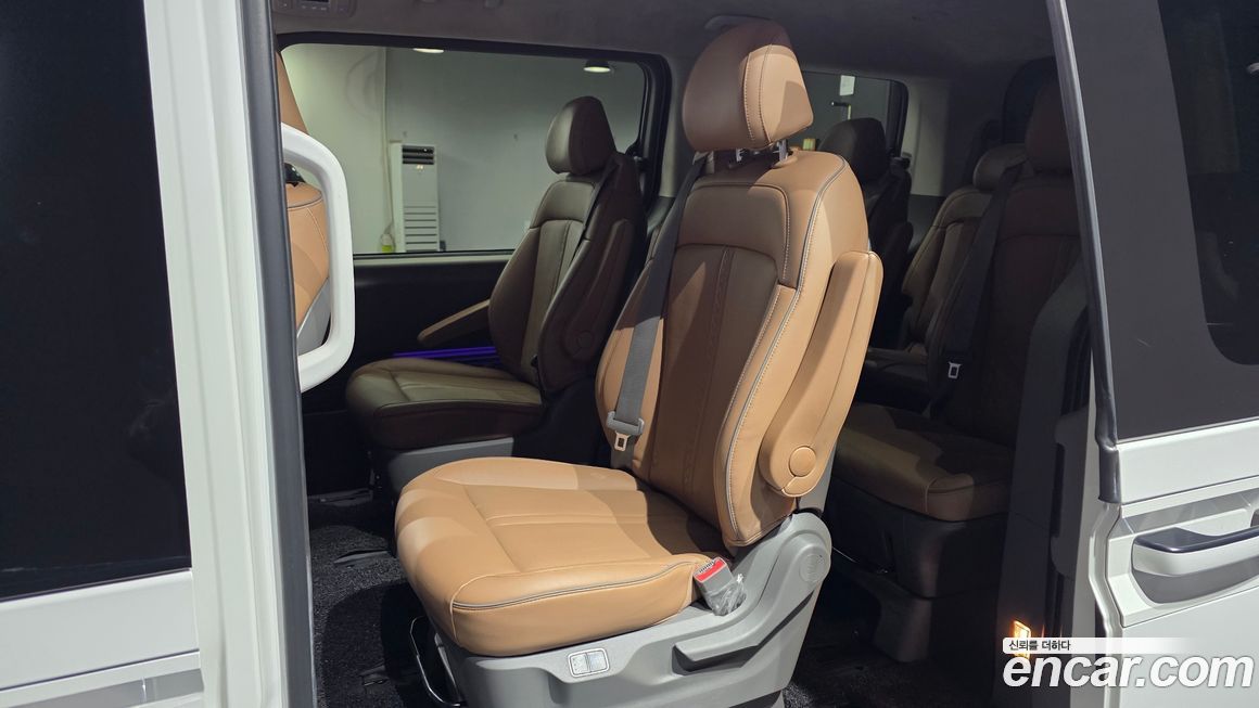 Hyundai Staria 2023