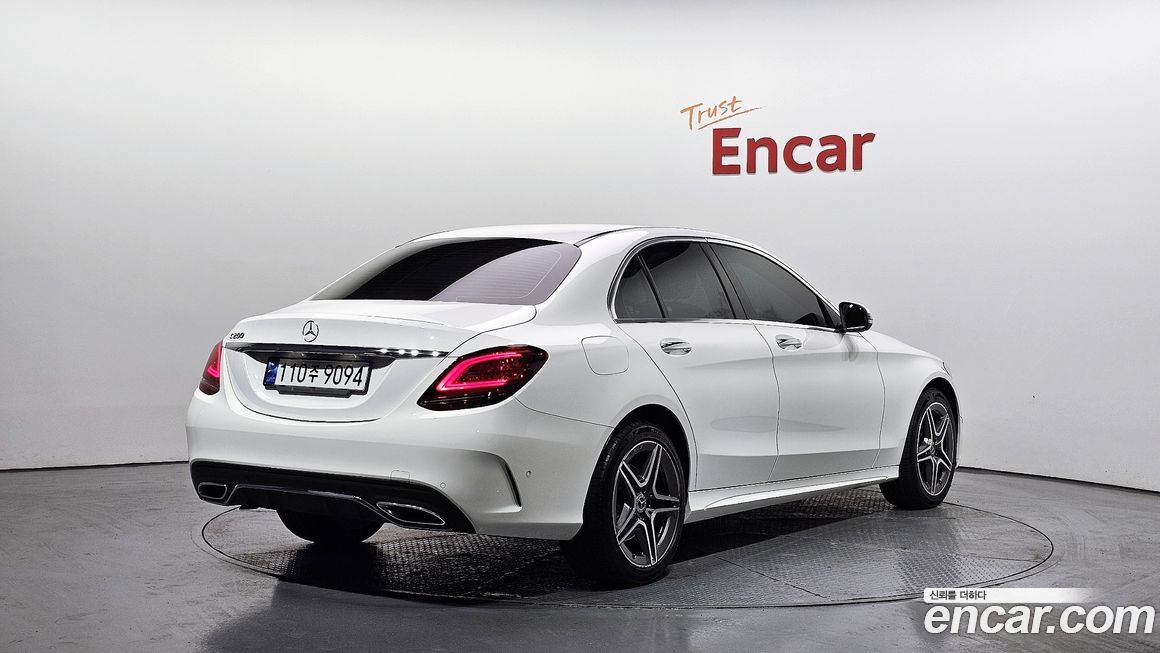 Mercedes-Benz C-Class 2021