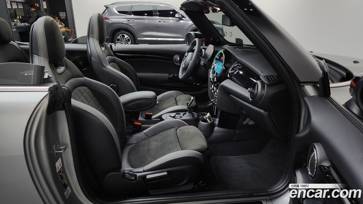 Mini Cooper Convertible 2024