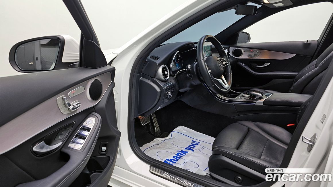 Mercedes-Benz C-Class 2021